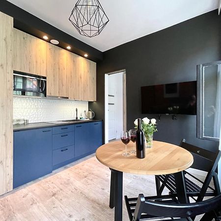 Copernicus Street Apartment - Broken Flowers And Twin Peaks Thorn Exterior foto