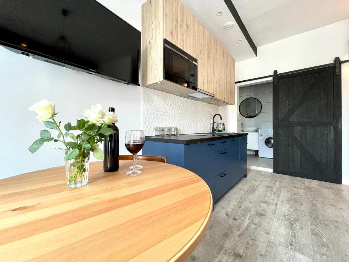 Copernicus Street Apartment - Broken Flowers And Twin Peaks Thorn Exterior foto