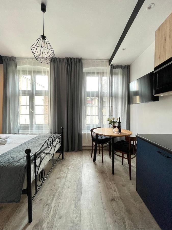 Copernicus Street Apartment - Broken Flowers And Twin Peaks Thorn Exterior foto