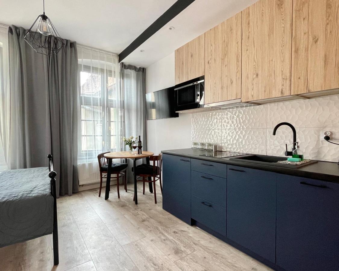 Copernicus Street Apartment - Broken Flowers And Twin Peaks Thorn Exterior foto