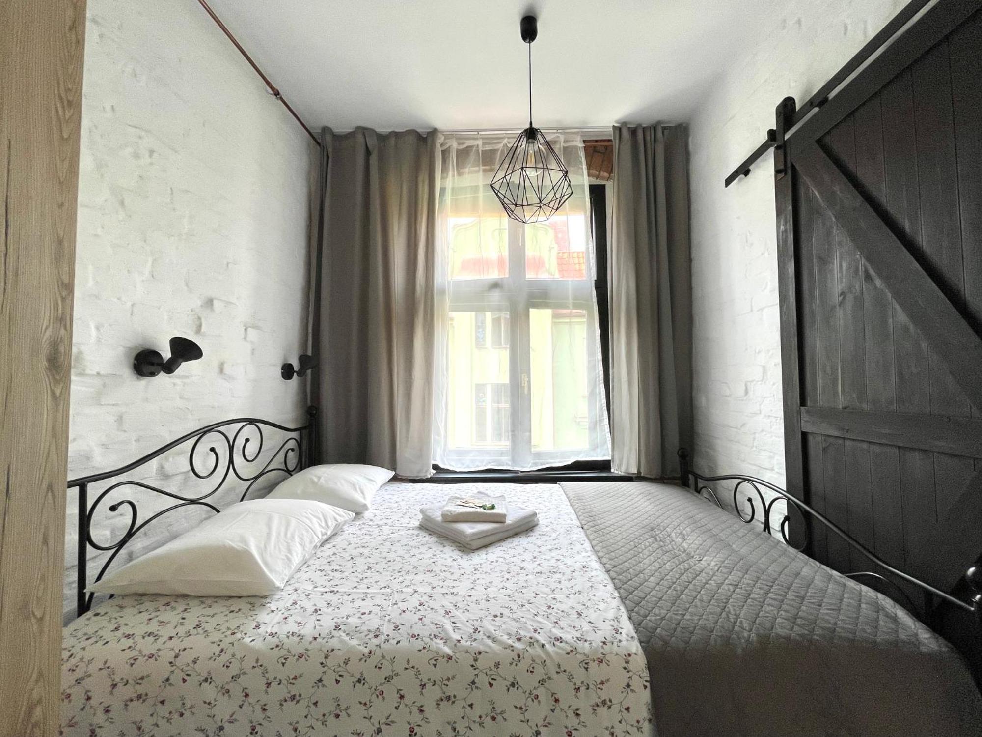 Copernicus Street Apartment - Broken Flowers And Twin Peaks Thorn Exterior foto