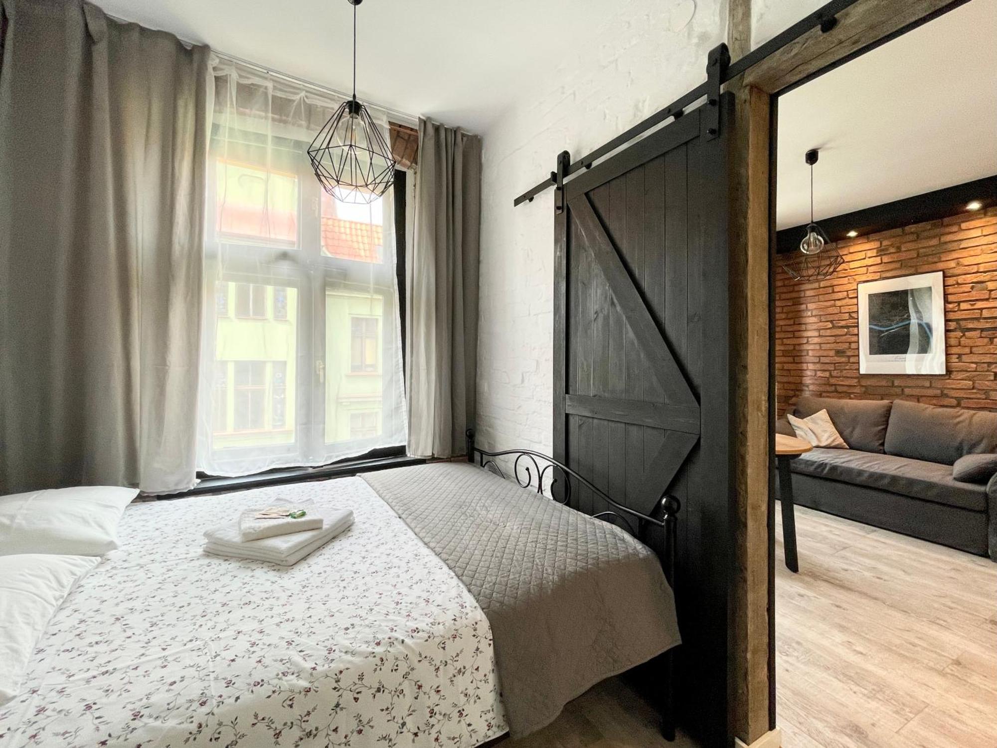 Copernicus Street Apartment - Broken Flowers And Twin Peaks Thorn Exterior foto